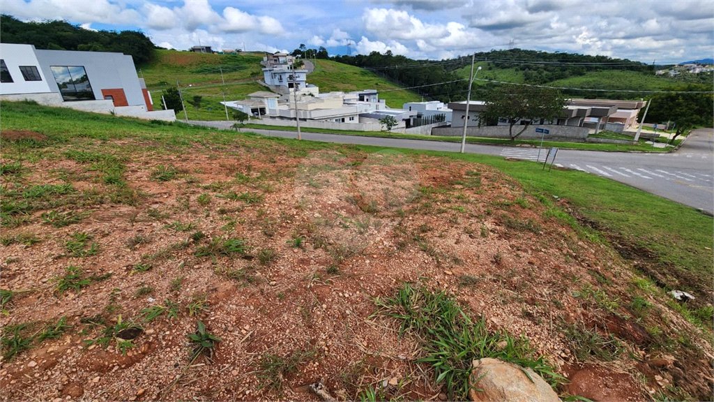 Terreno à venda no condomínio Santa Isabel I, Louveira - SP
