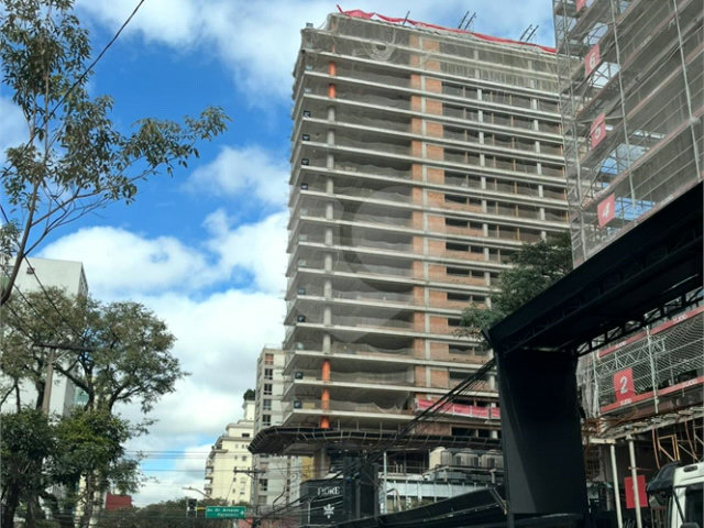 Apartamento à venda com 3 suítes em Jardim América, São Paulo, SP