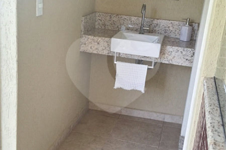 Casa à venda com 3 suítes em Condomínio Flamboyant-b, Atibaia, SP