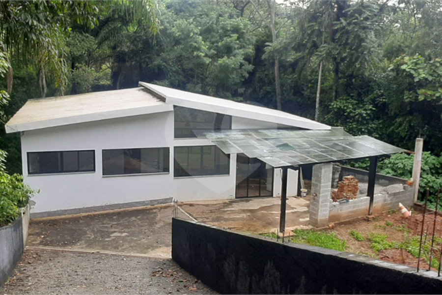 Casa à venda com 1 suíte no condomínio Associação Reserva das Hortênsias, Mairiporã - SP