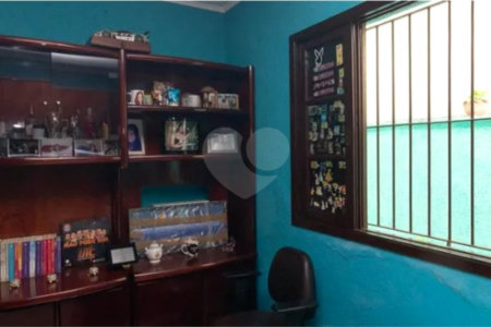 Casa Térrea à venda com 4 quartos, sendo 1 suíte,  em Vila Mazzei, São Paulo, SP