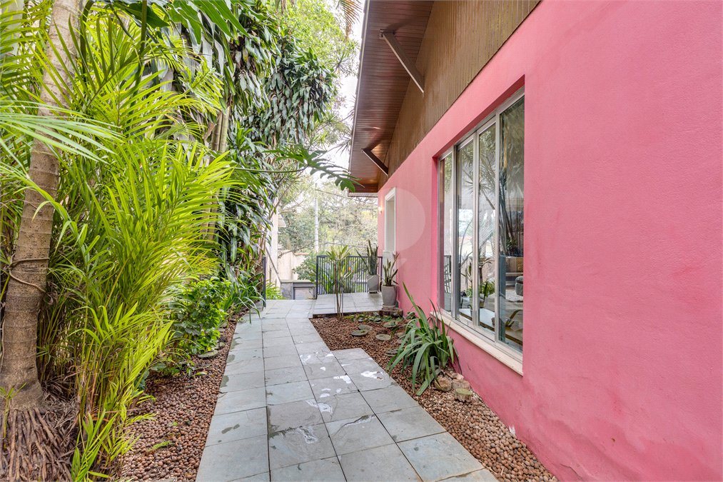 Casa à venda com 4 suítes em Jardim Marajoara, São Paulo, SP