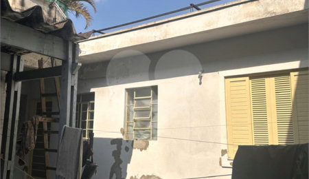Sobrado à venda com 2 quartos em Vila Zat, São Paulo, SP