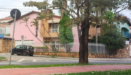 Sobrado à venda com 5 quartos, sendo 2 suítes,  em Vila Trujillo, Sorocaba, SP