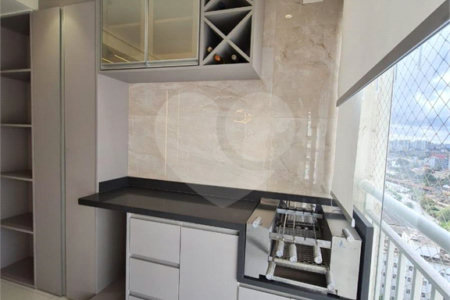 Apartamento à venda com 3 quartos, sendo 1 suíte,  em Vila Anastácio, São Paulo, SP