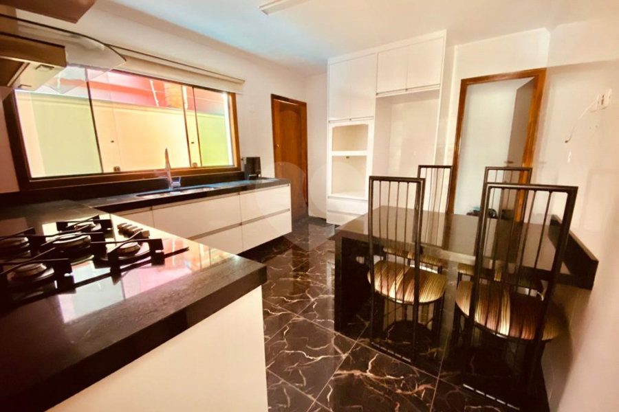 Sobrado à venda com 3 quartos, sendo 1 suíte, em Tremembé, São Paulo, SP