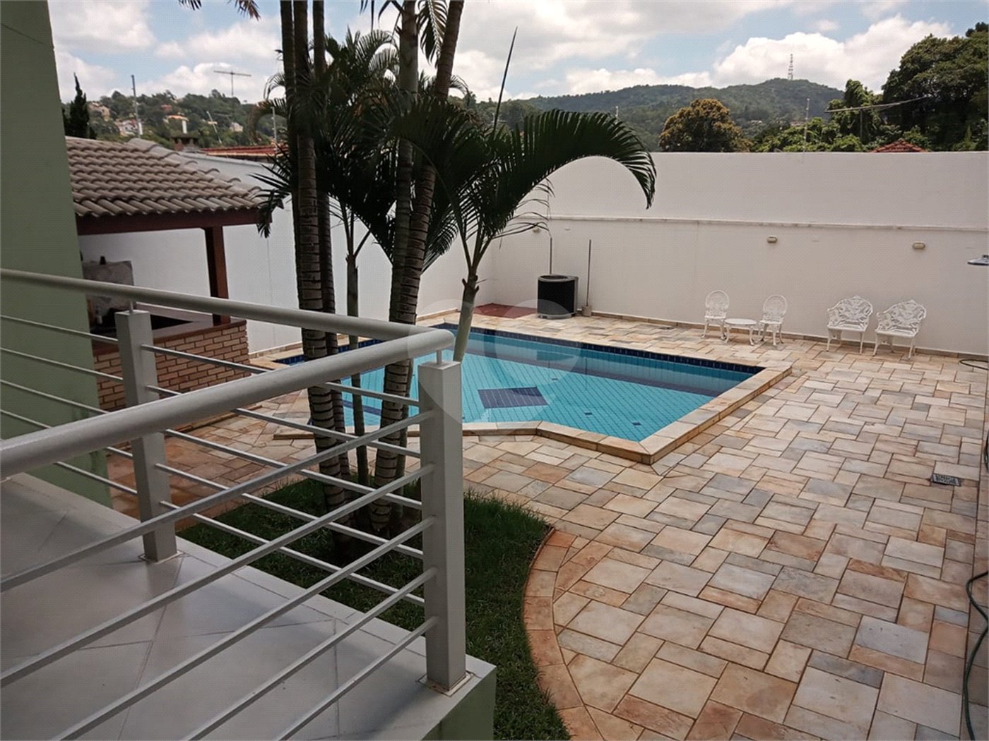 Sobrado à venda com 4 quartos, sendo 3 suítes, em Tremembé, São Paulo, SP