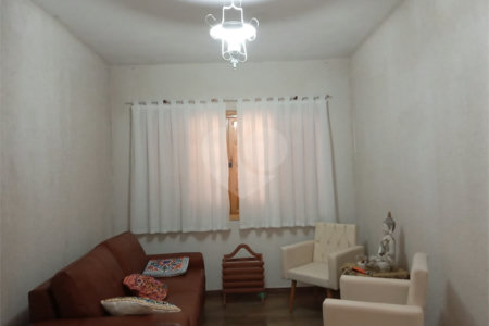 Casa à venda com 4 quartos, sendo 2 suítes,  em Guaxinduva, Atibaia, SP