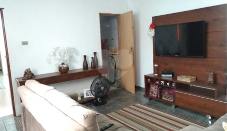 Sobrado à venda com 2 suítes em Jardim Maristela, Atibaia, SP