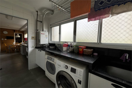 Apartamento para alugar com 3 suítes em Vila Romana, São Paulo, SP