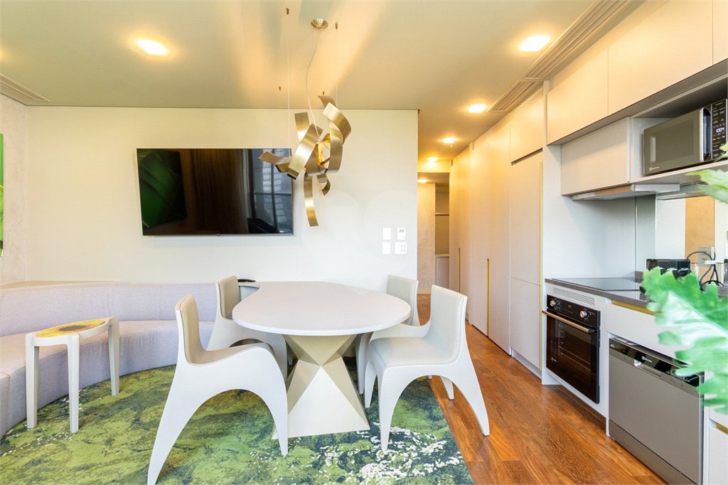 Apartamento para alugar com 2 quartos, sendo 1 suíte, em Vila Olímpia, São Paulo, SP