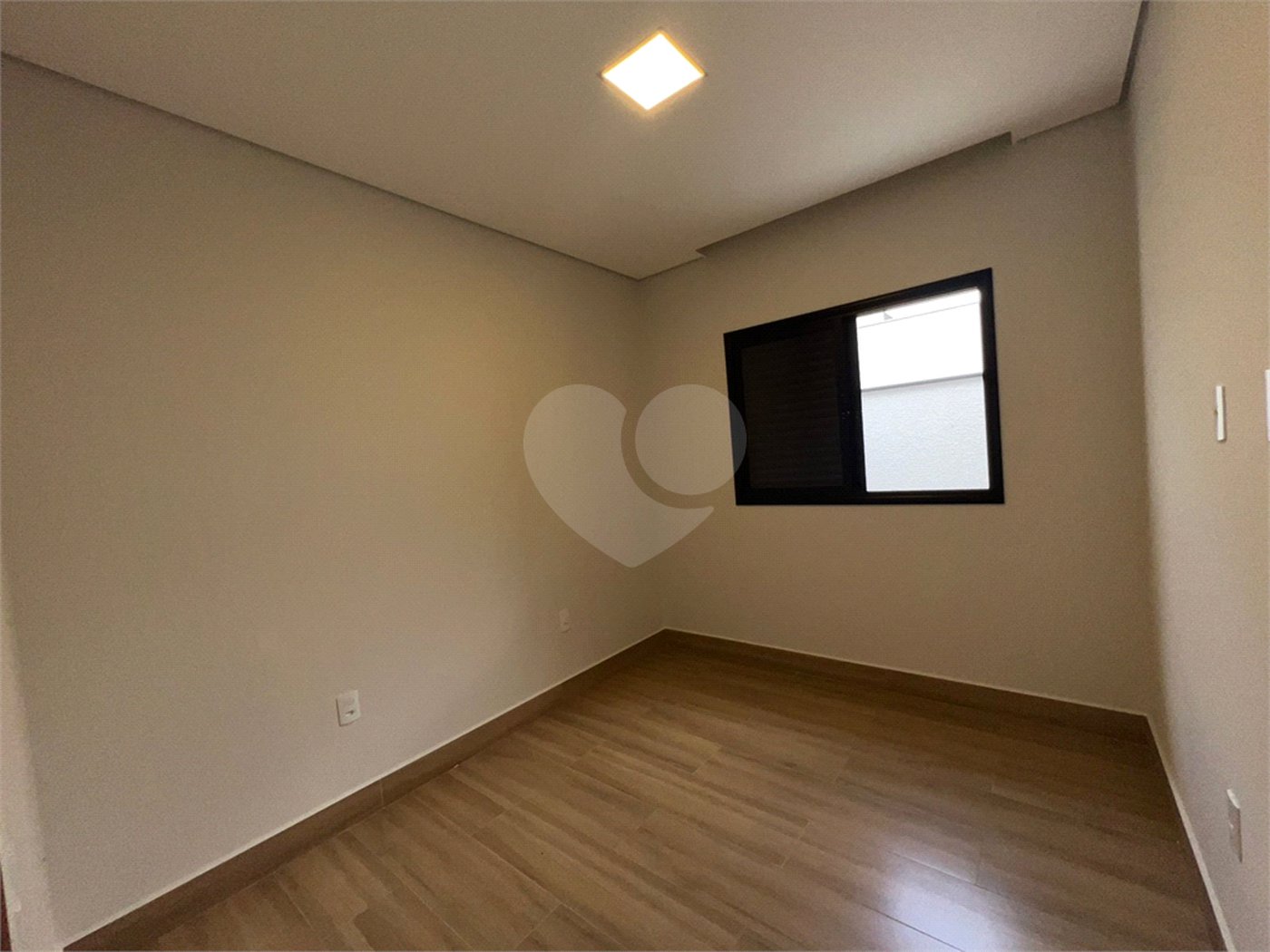 Casa à venda com 3 quartos, sendo 1 suíte,  no condomínio Villagio_ipanema 1, Sorocaba - SP