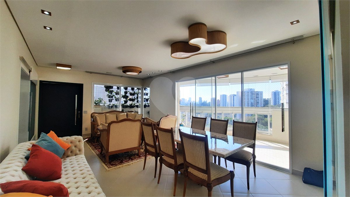 Apartamento à venda com 3 suítes em Jardim Marajoara, São Paulo, SP
