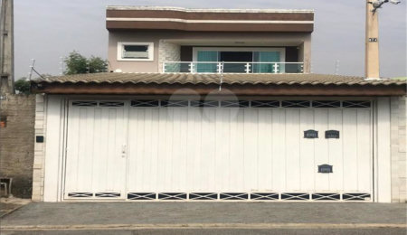 Sobrado à venda com 3 suítes em Vila Haro, Sorocaba, SP
