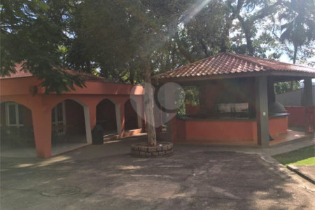 Casa à venda com 6 quartos, sendo 4 suítes, no condomínio São Joaquim, Vinhedo - SP