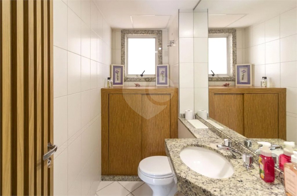 Apartamento à venda com 3 quartos, sendo 2 suítes, em Brooklin Paulista, São Paulo, SP