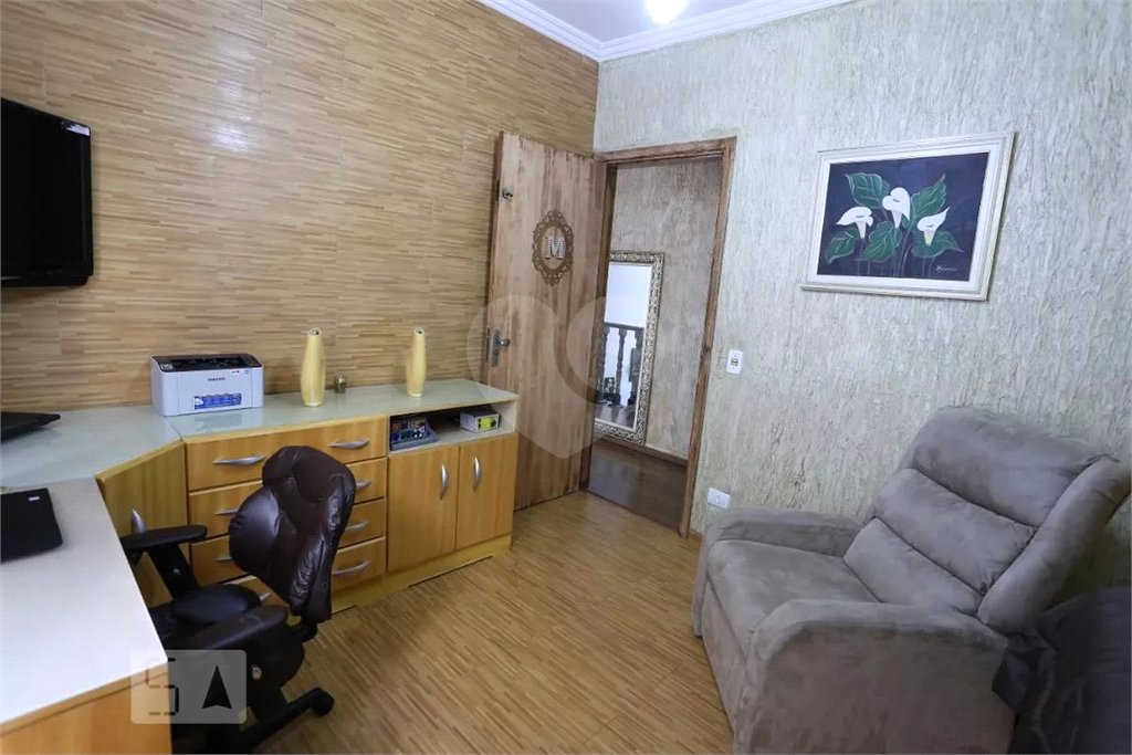 Sobrado à venda com 6 quartos, sendo 5 suítes, em Vila Paranaguá, São Paulo, SP