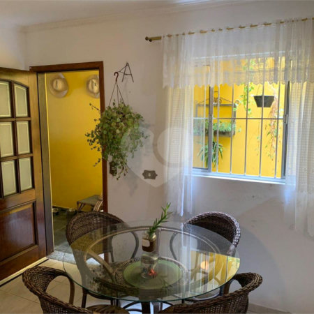 Sobrado à venda com 2 quartos, sendo 1 suíte, em Cupecê, São Paulo, SP