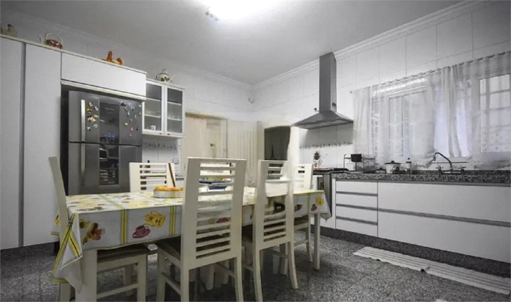 Casa à venda com 5 suítes em Jardim Londrina, São Paulo, SP