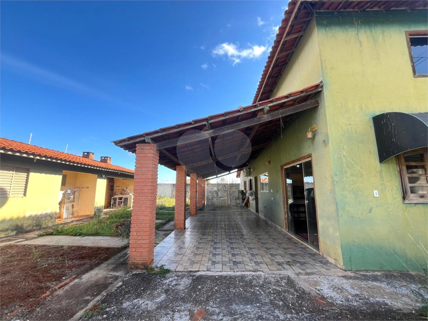 Sobrado à venda com 4 quartos, sendo 1 suíte, em Estância Conceição, Itapetininga, SP