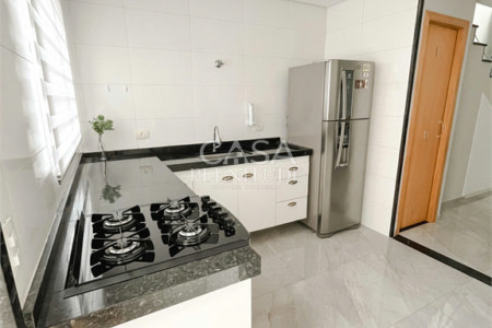 Sobrado à venda com 3 quartos, sendo 1 suíte, em Vila Arriete, São Paulo, SP