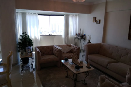Apartamento à venda com 3 quartos, sendo 1 suíte,  em Vila Vitória, Mogi das Cruzes, SP