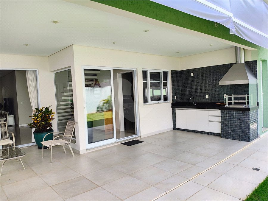 Casa à venda com 3 suítes no condomínio Colinas do Sol, Sorocaba - SP