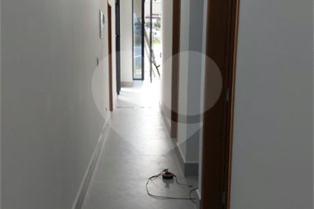 Casa à venda ou para alugar com 5 quartos, sendo 3 suítes, no condomínio Figueira Garden, Atibaia - SP