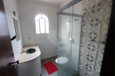 Sobrado à venda com 3 quartos, sendo 1 suíte, em Chácara Santo Antônio, São Paulo, SP