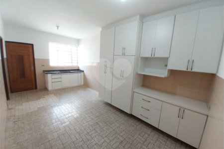 Casa à venda com 3 quartos em Vila Bossi, Louveira, SP