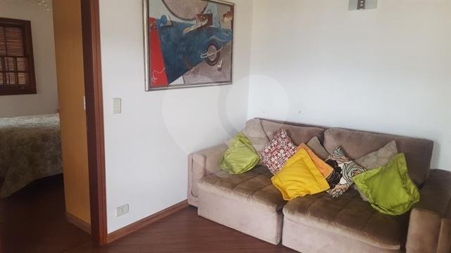 Sobrado à venda com 5 quartos, sendo 1 suíte, em Jardim Virginia Bianca, São Paulo, SP
