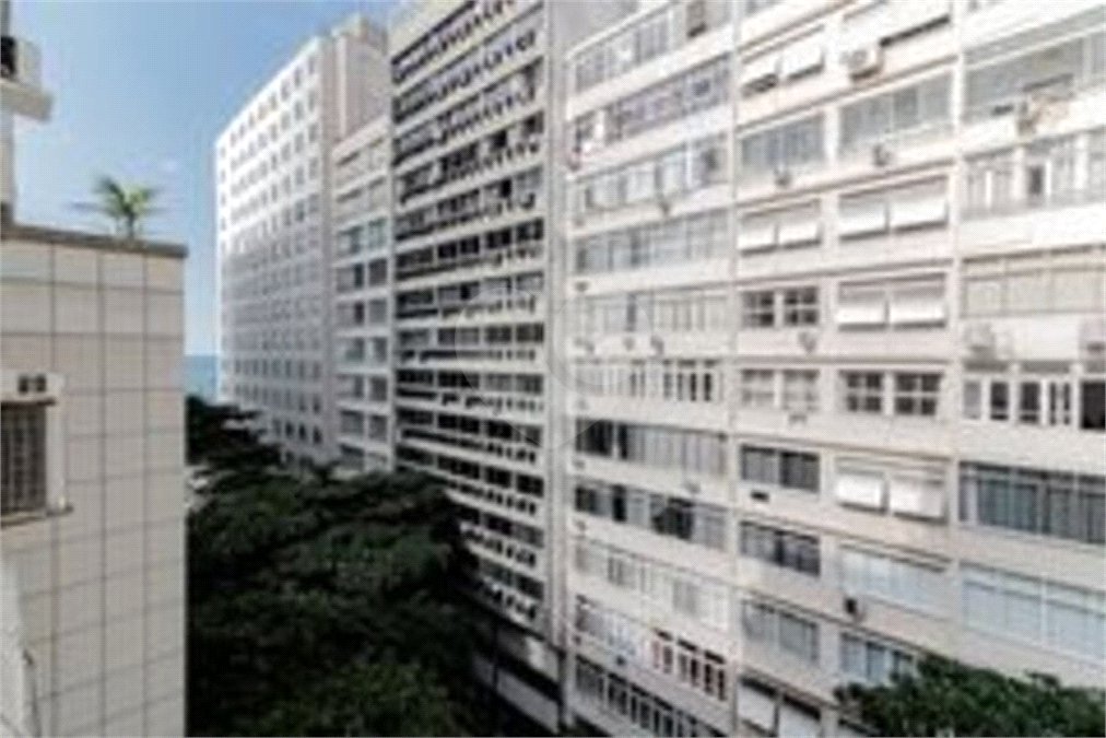 Apartamento à venda com 5 quartos, sendo 1 suíte,  em Copacabana, Rio de Janeiro, RJ