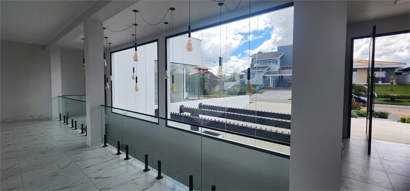 Casa à venda ou para alugar com 4 suítes no condomínio Residencial Delle Stelle, Louveira - SP