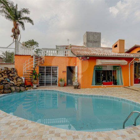 Casa Térrea à venda com 4 quartos, sendo 3 suítes, em Interlagos, São Paulo, SP