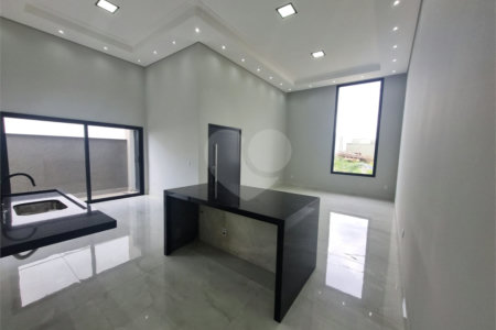 Casa à venda com 3 quartos, sendo 1 suíte,  no condomínio Reserva Ipanema I, Sorocaba - SP