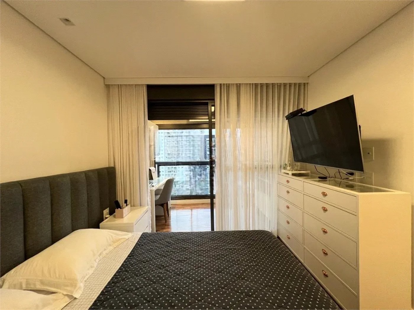 Apartamento à venda com 2 suítes em Vila Romana, São Paulo, SP