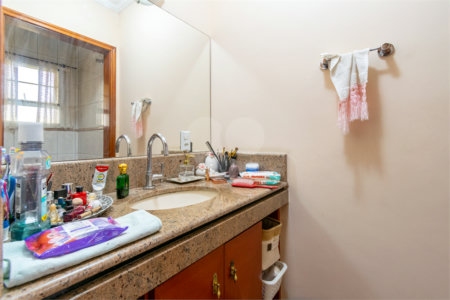 Casa à venda com 3 quartos, sendo 1 suíte,  em Vila Cordeiro, São Paulo, SP