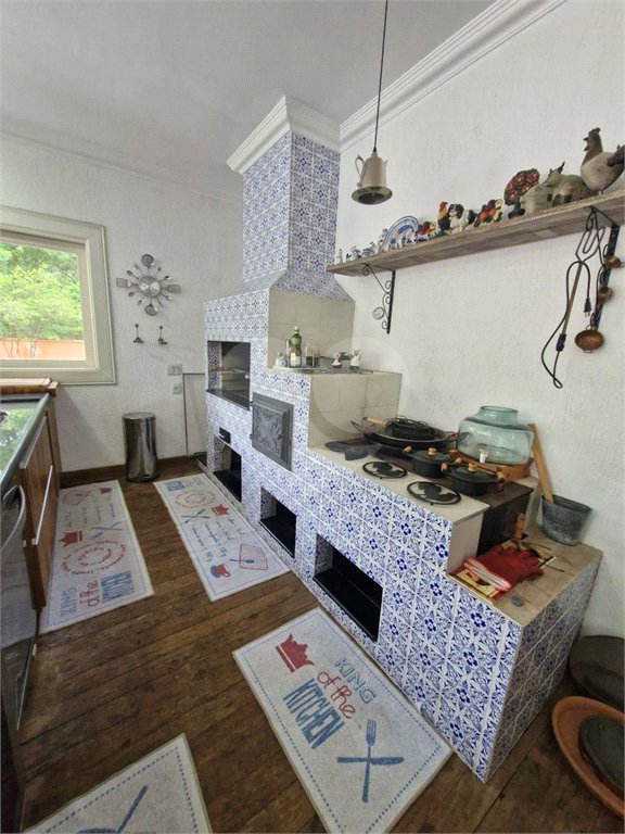 Casa à venda com 4 suítes no condomínio Estância Marambaia, Vinhedo - SP