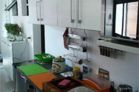 Apartamento à venda com 3 quartos, sendo 1 suíte, em Paraíso do Morumbi, São Paulo, SP