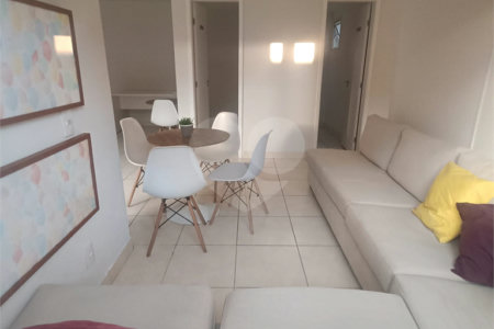 Apartamento à venda com 2 quartos, sendo 1 suíte,  em Parque Vitória, São Paulo, SP