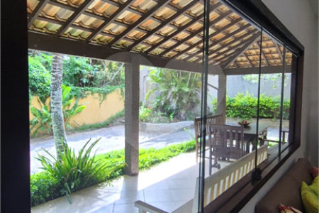 Casa à venda com 5 quartos, sendo 4 suítes,  em Geribá, Armação dos Búzios, RJ