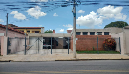 Casa à venda com 5 quartos, sendo 1 suíte,  em Parque da Lagoa, Itapetininga, SP