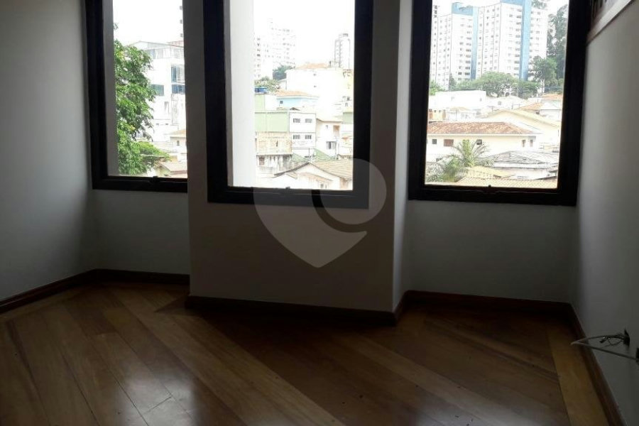 Sobrado à venda com 3 suítes em Jardim França, São Paulo, SP