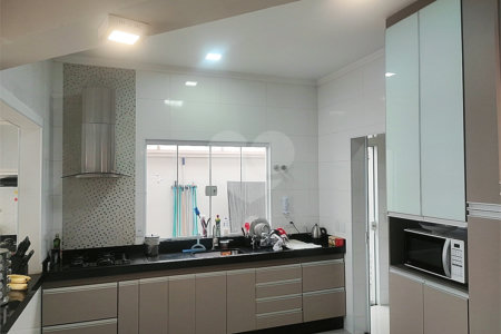 Casa à venda com 3 suítes em Jardim dos Flamboyants, Araraquara, SP