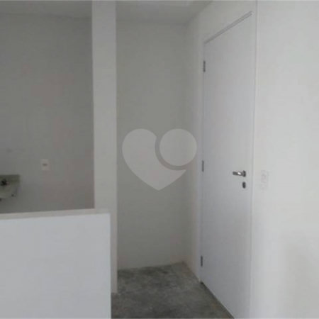 Apartamento à venda com 2 quartos, sendo 1 suíte,  em Vila Paiva, São Paulo, SP