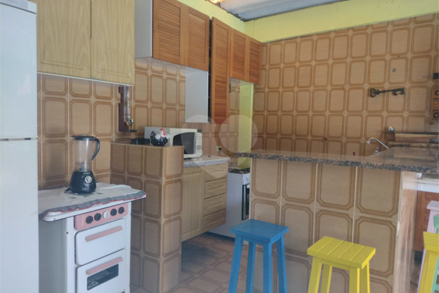 Casa à venda com 4 quartos, sendo 2 suítes,  no condomínio Cinco Lagos, Mairiporã - SP