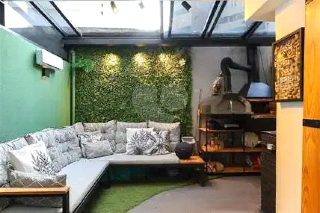 Casa à venda com 2 quartos, sendo 1 suíte,  no condomínio Cube Real Parque, São Paulo - SP