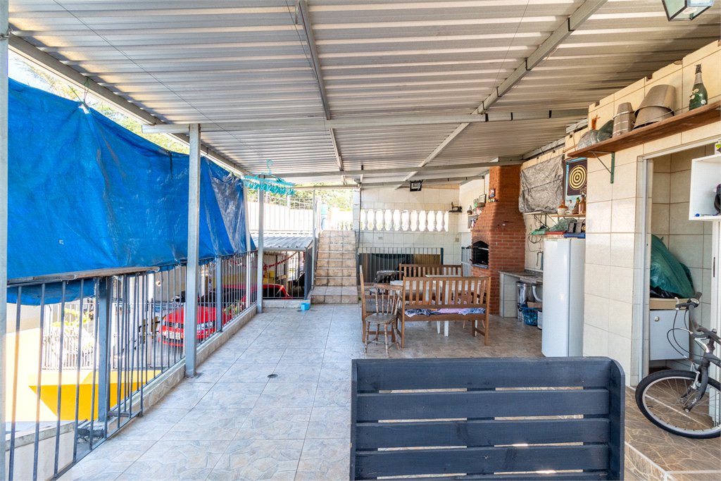 Casa à venda com 3 quartos, sendo 1 suíte, em Jardim Paris, São Paulo, SP
