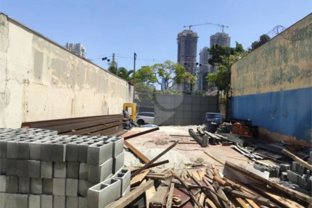 Terreno à venda em Jardim das Acácias, São Paulo, SP