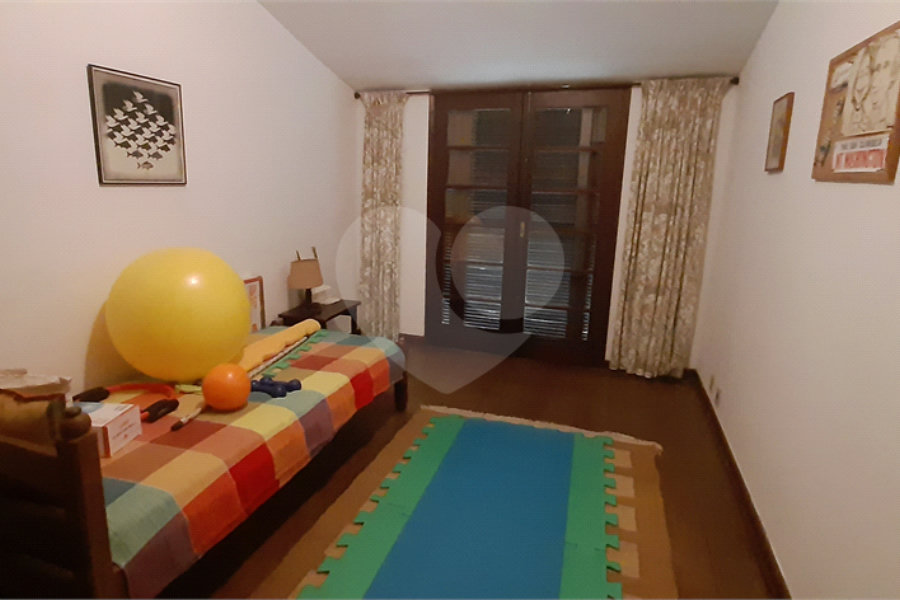 Casa Térrea à venda com 4 quartos, sendo 2 suítes, em Serra da Cantareira, Mairiporã, SP